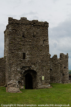 LLansteffan Castle, Wales